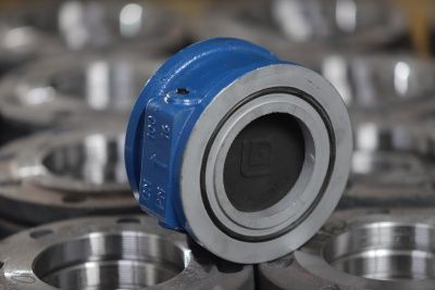 Клапан обратный (межфланцевый чугунный ) В Новосибирске